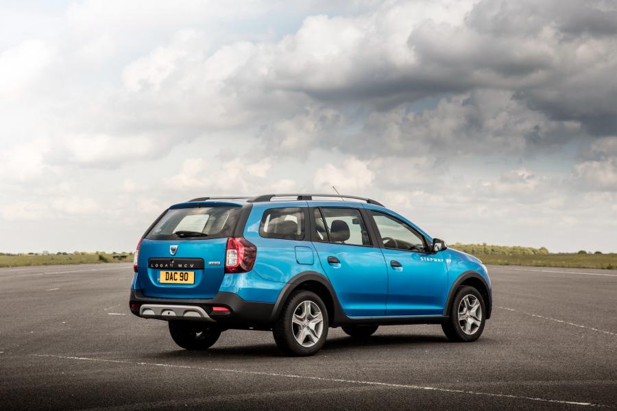  Dacia Logan MCV Stepway 2017 года  (UK) (фото 13 из 40)